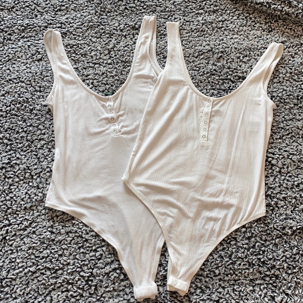 White body suit w buttons